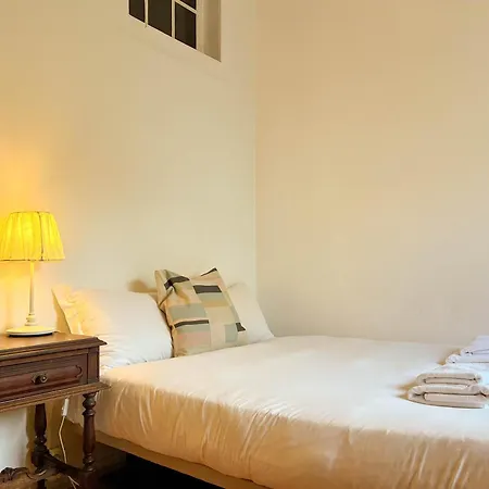 As A Local! Santos Historical 6 Bedroom Iii Apartment Lisbon