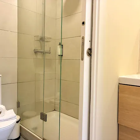 Apartment As A Local! Santos Historical 6 Bedroom Iii Lisbon
