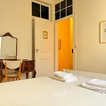 As A Local! Santos Historical 6 Bedroom Iii * Lisbon